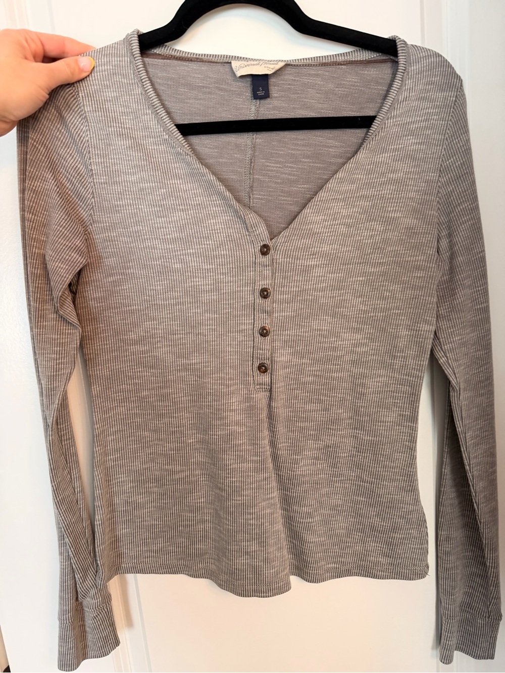Universal Thread Gray Ribbed Henley Long Sleeve Top